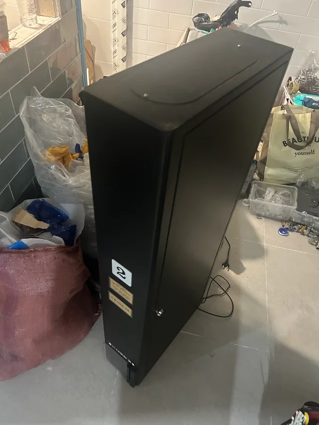 설치 전 분리해 확인한 M300 현장의 컵 디스펜서